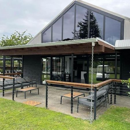 The Clubhouse Vila Hamilton Exterior foto