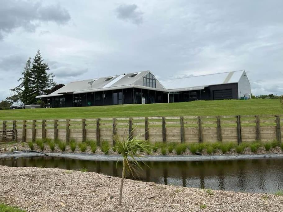 The Clubhouse Vila Hamilton Exterior foto